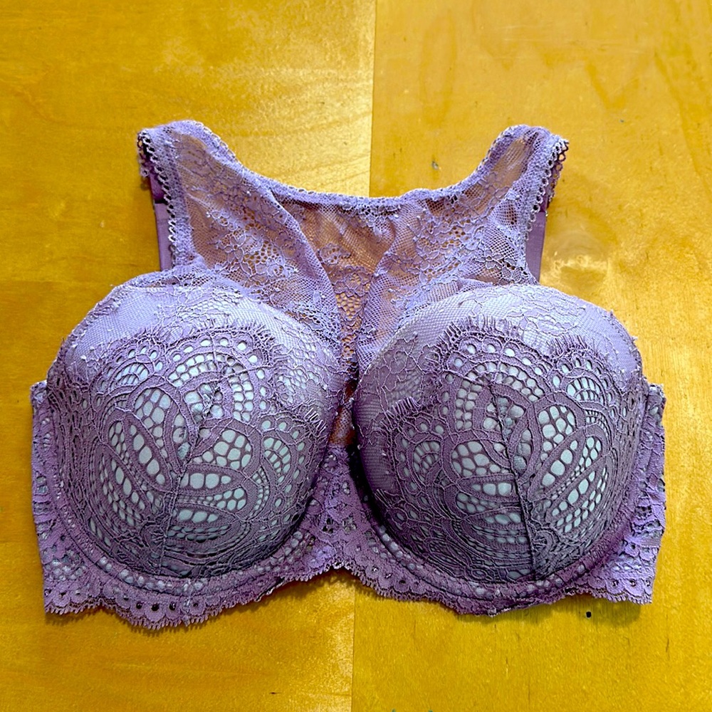 NWT & SO cute for Spring! Lilac Purple Victorias Secret Lace Cami bra 32ddd